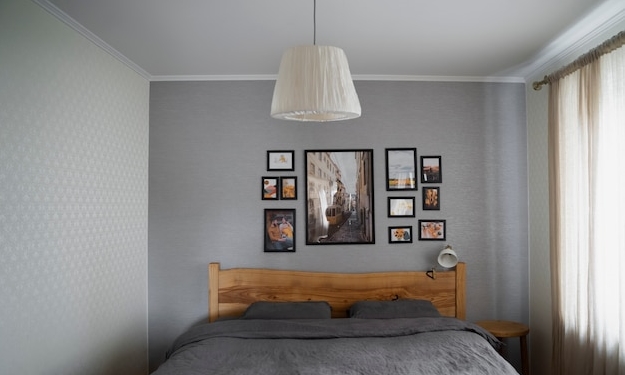 Какой дизайн потолков в спальню