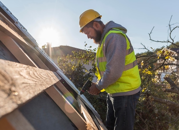 Как утеплить фундамент для дома на сваях