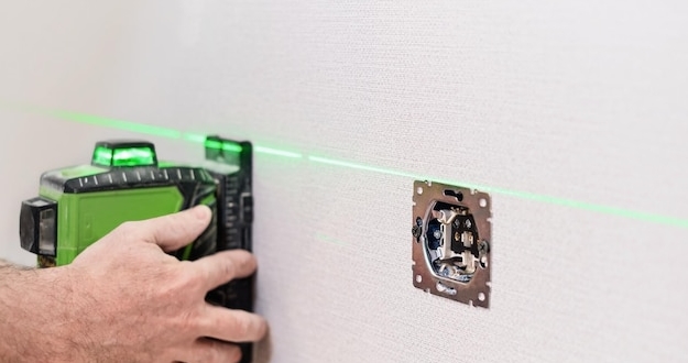 Монтаж розетки настенной расценка