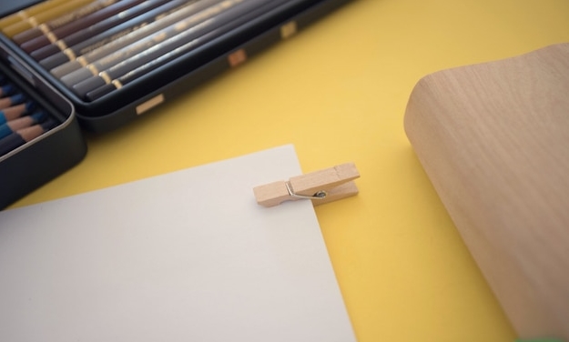 Какой шпатель нужен для укладки линолеума