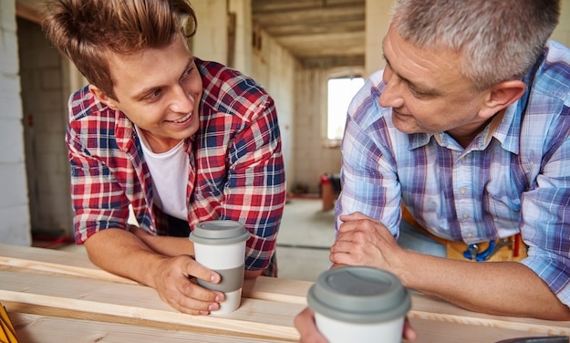 Монтаж розеток в бревенчатом доме