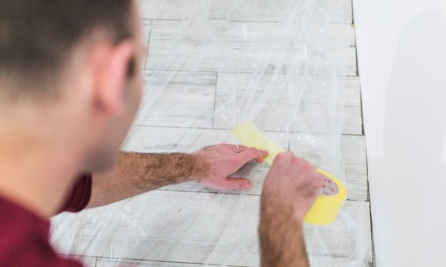 Как соединять стыки линолеума при укладке