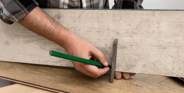 Укладка паркета на кухне