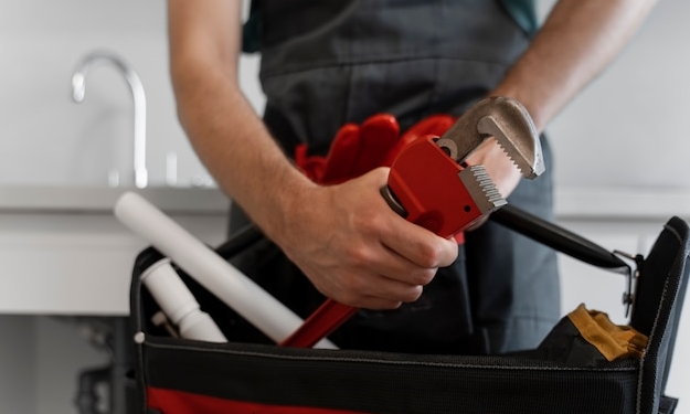 Как правильно завести в дом свой канализацию