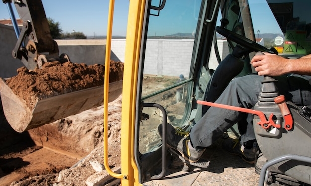 Какая глубина траншеи под фундамент дома