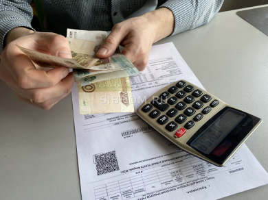 Должников собираются стимулировать платить по обязательствам .